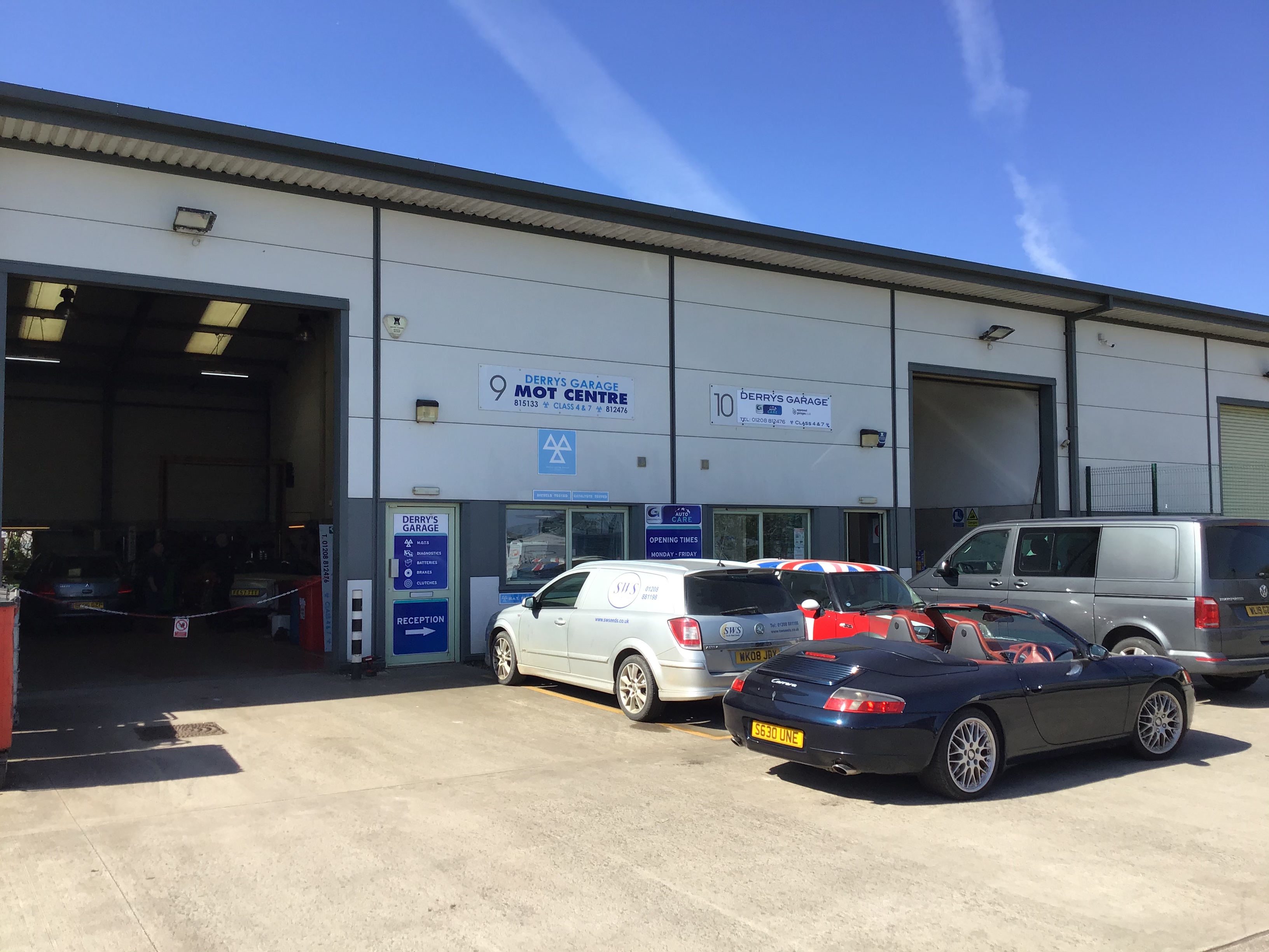 Derrys Garage