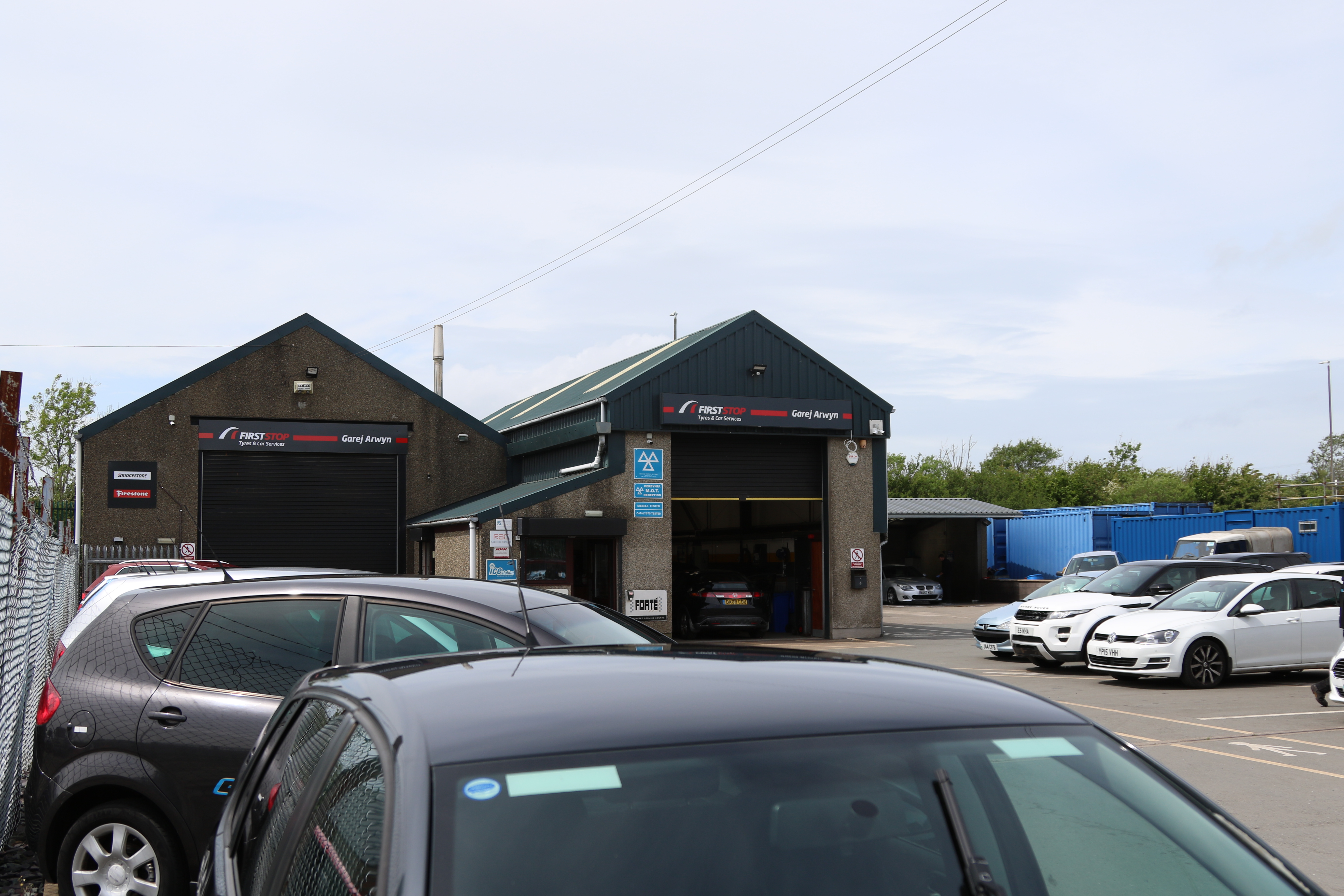 Garej Arwyns Garage CYF