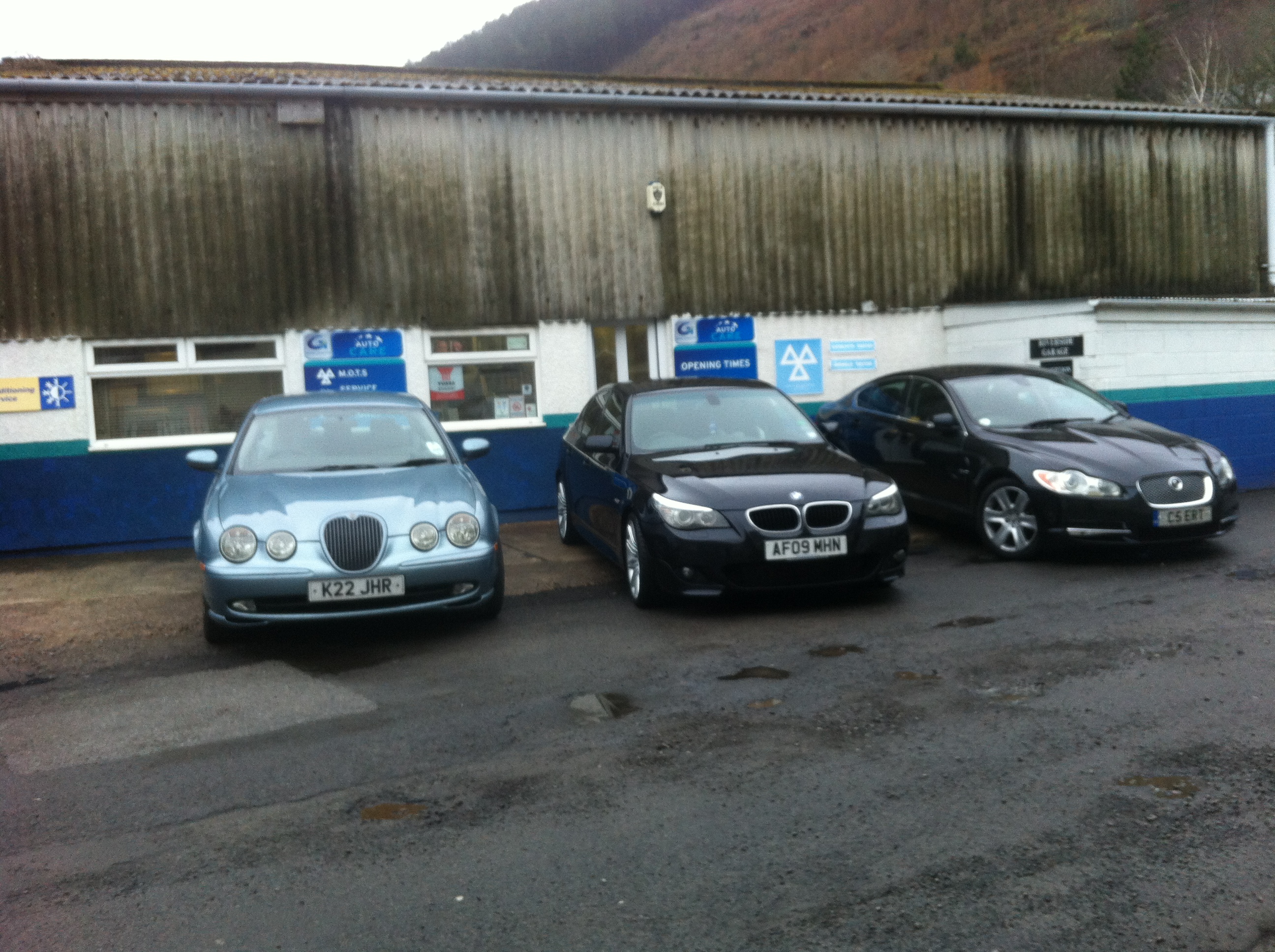 Riverside Garage