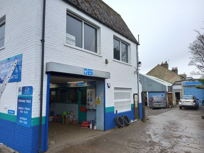 Hope Street Garage