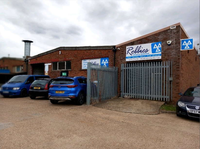 Robbies Vehicle Repairs Ltd