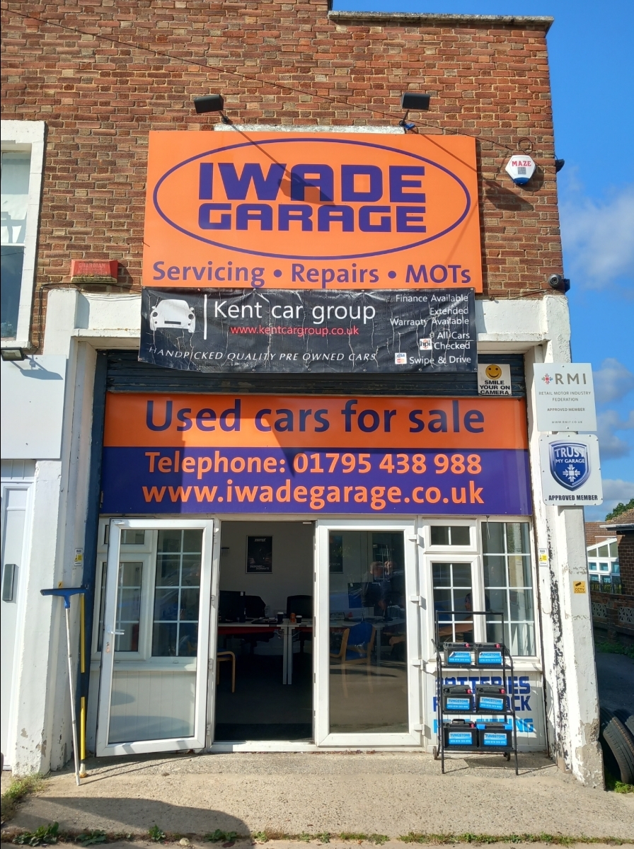Iwade Garage