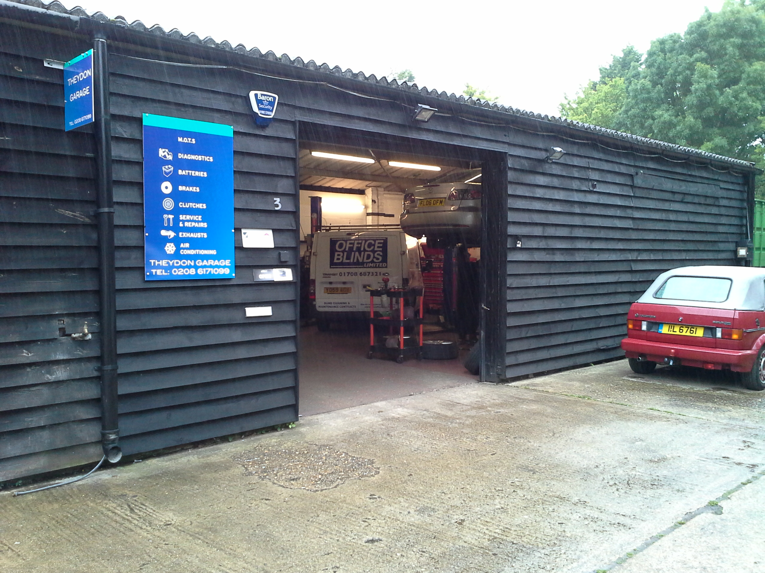 Theydon Garage