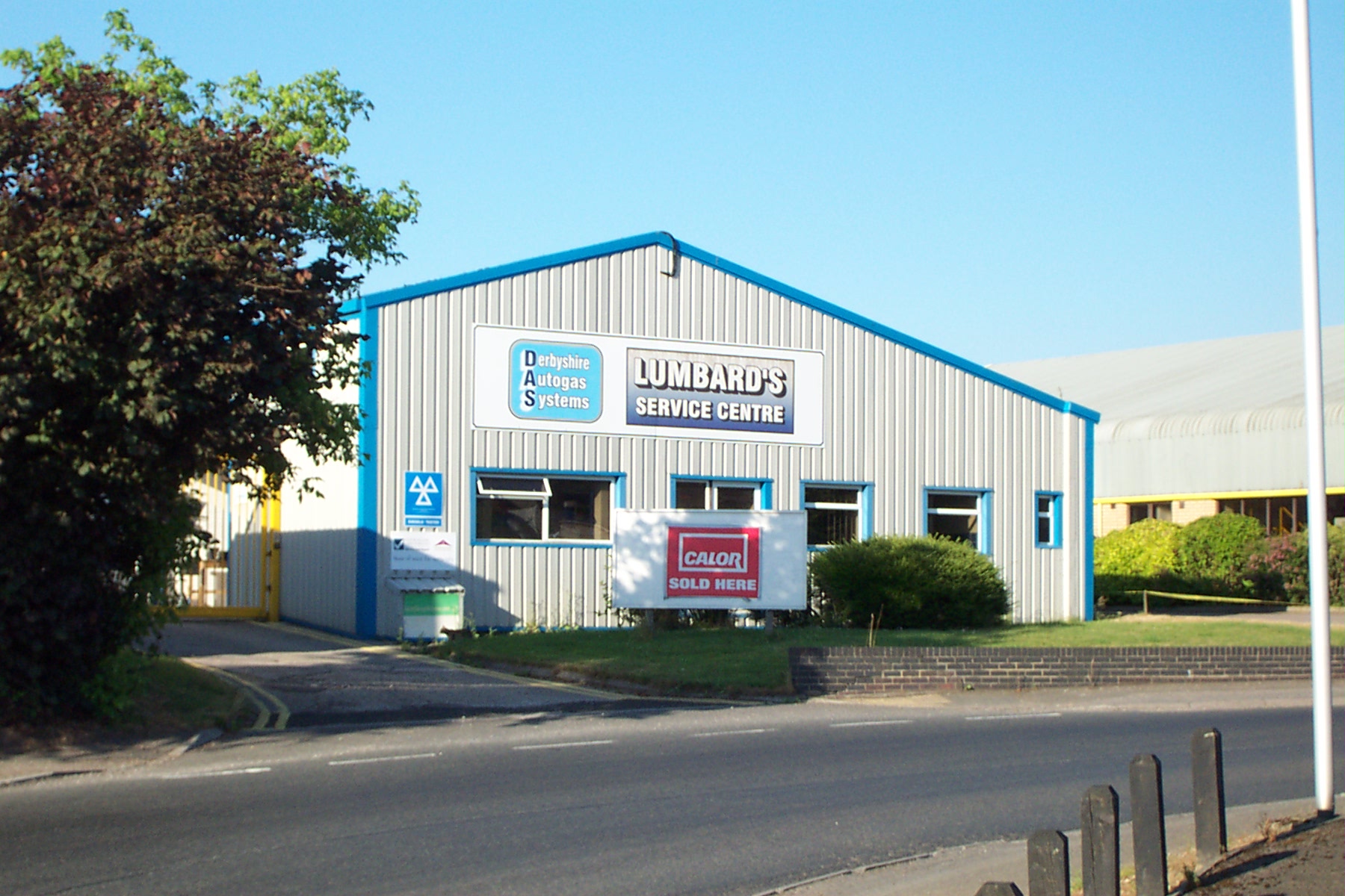 Lumbards Service Centre